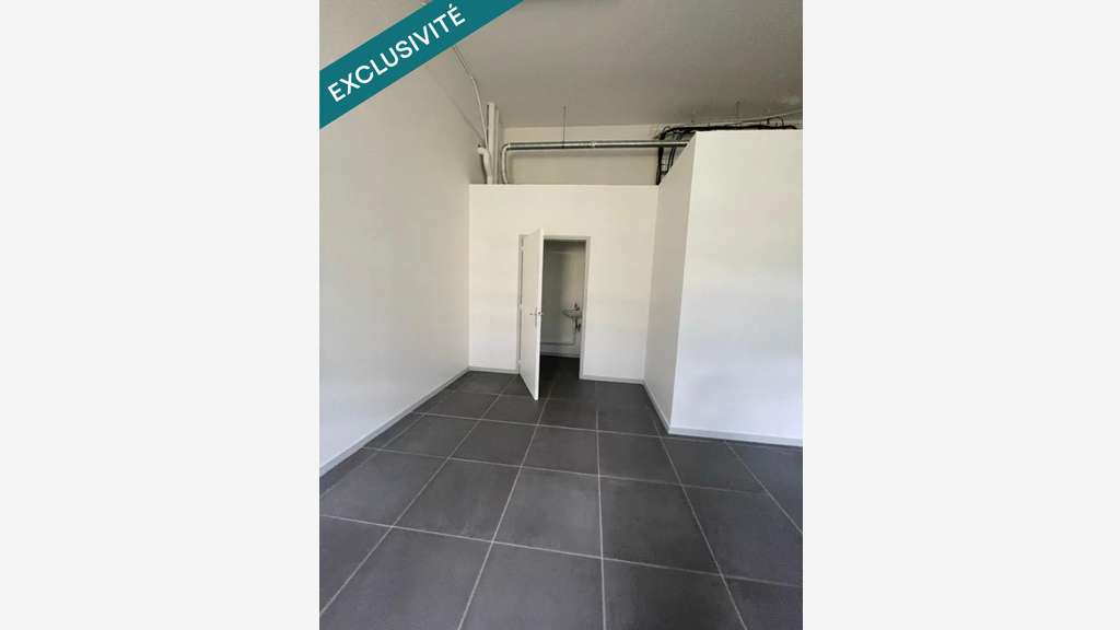 Droit au bail local aménagé neuf 160m² Le Robert