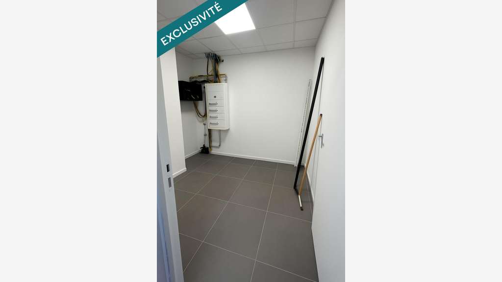 Droit au bail local aménagé neuf 160m² Le Robert