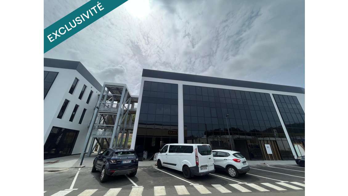 Droit au bail local aménagé neuf 160m² Le Robert