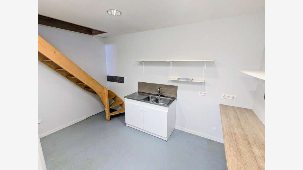 Vente local commercial de 67m² au cœur de Léré
