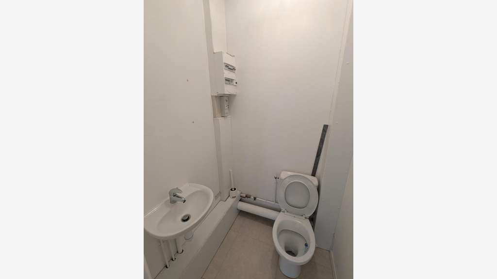 Vente local commercial de 67m² au cœur de Léré