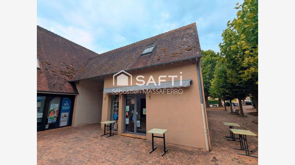 Vente local commercial de 67m² au cœur de Léré
