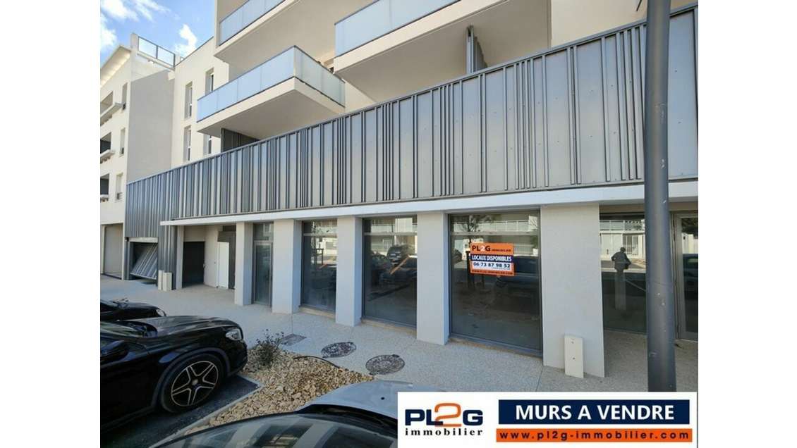 Mur commerce à vendre aux Angles 