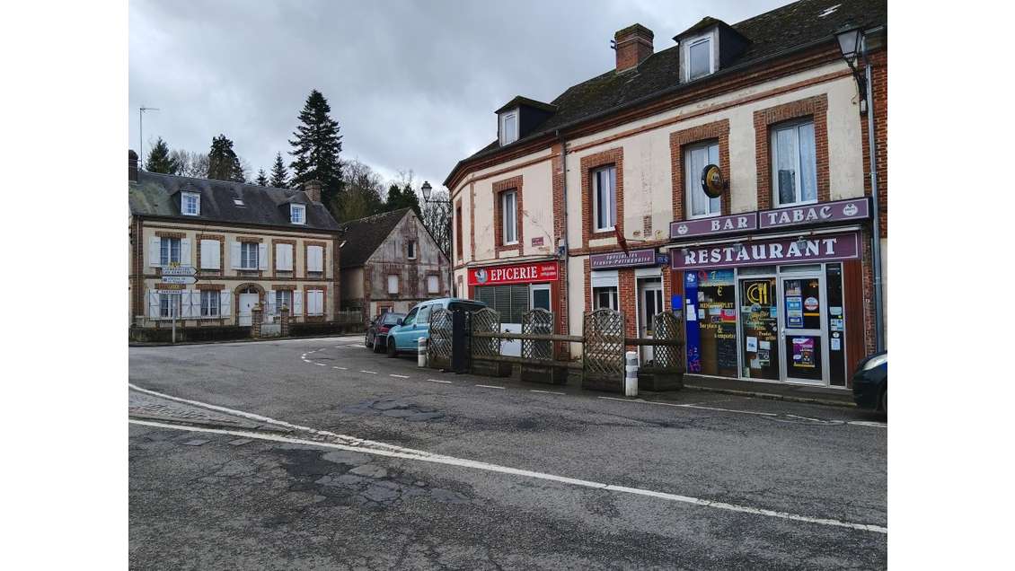Vente local commercial 120m² empl idéal Les Aspres