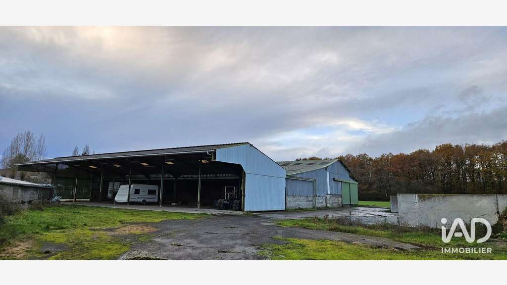 Local commercial à Les Brouzils