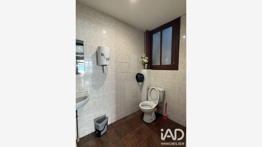 Vente local professionnel 70m² avec FDC Les Lilas