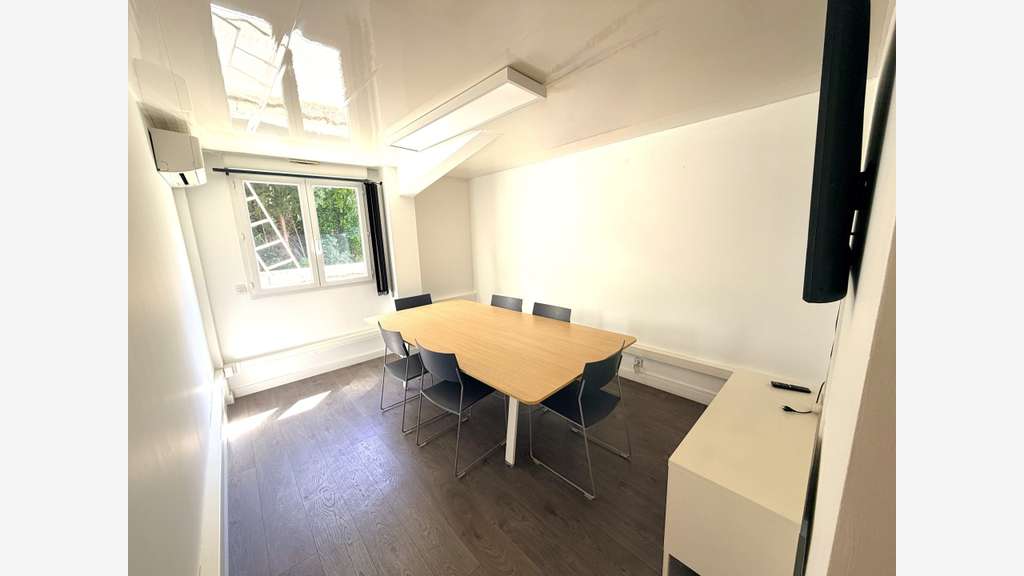 AV bureaux 170m² à Six Fours Empl. N°1 axe passant