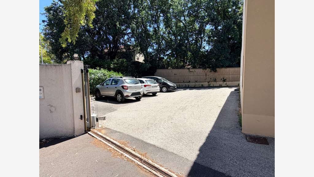 AV bureaux 170m² à Six Fours Empl. N°1 axe passant