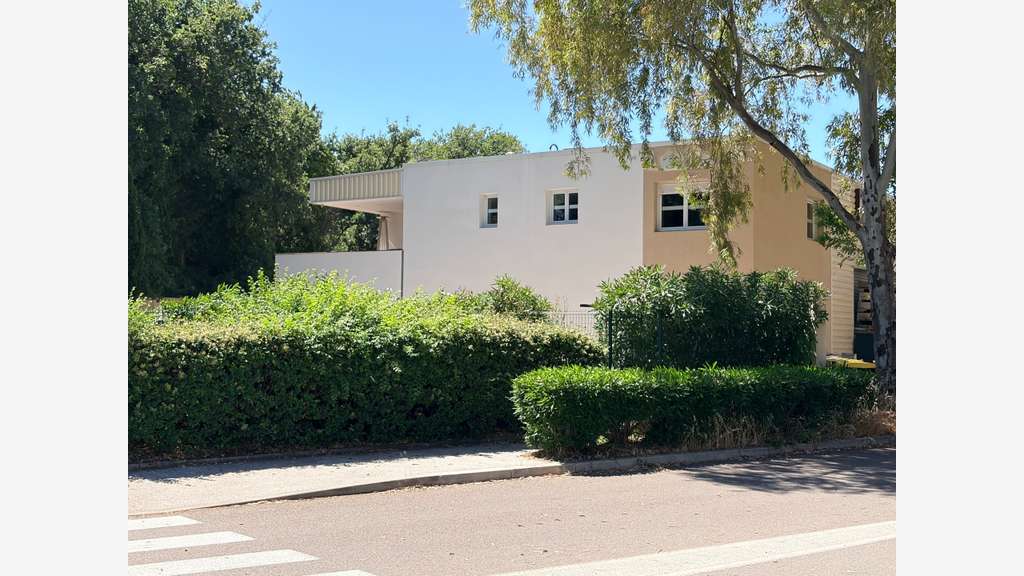AV bureaux 170m² à Six Fours Empl. N°1 axe passant