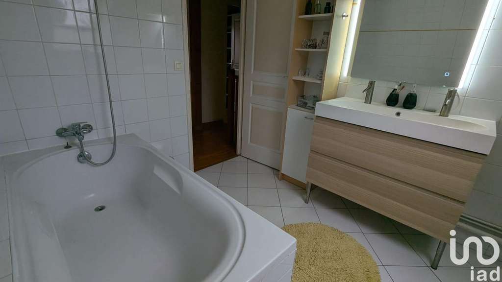 Vente murs commerciaux 662m² Les Mureaux