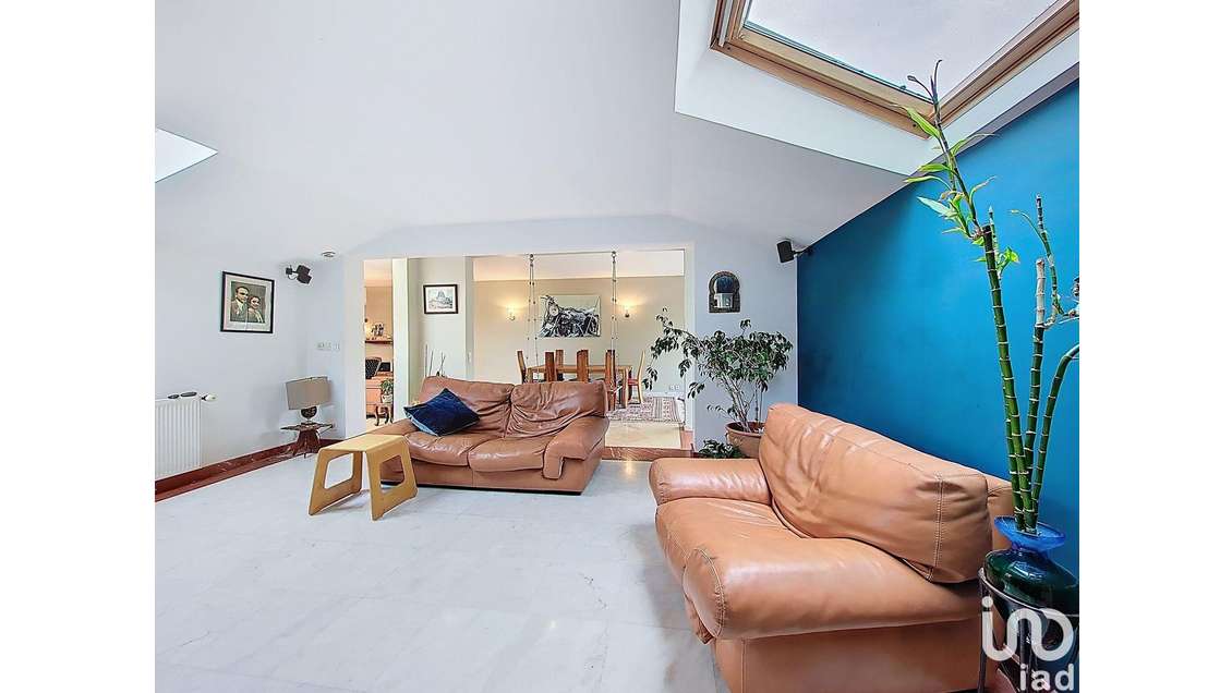 Vente murs commerciaux 662m² Les Mureaux