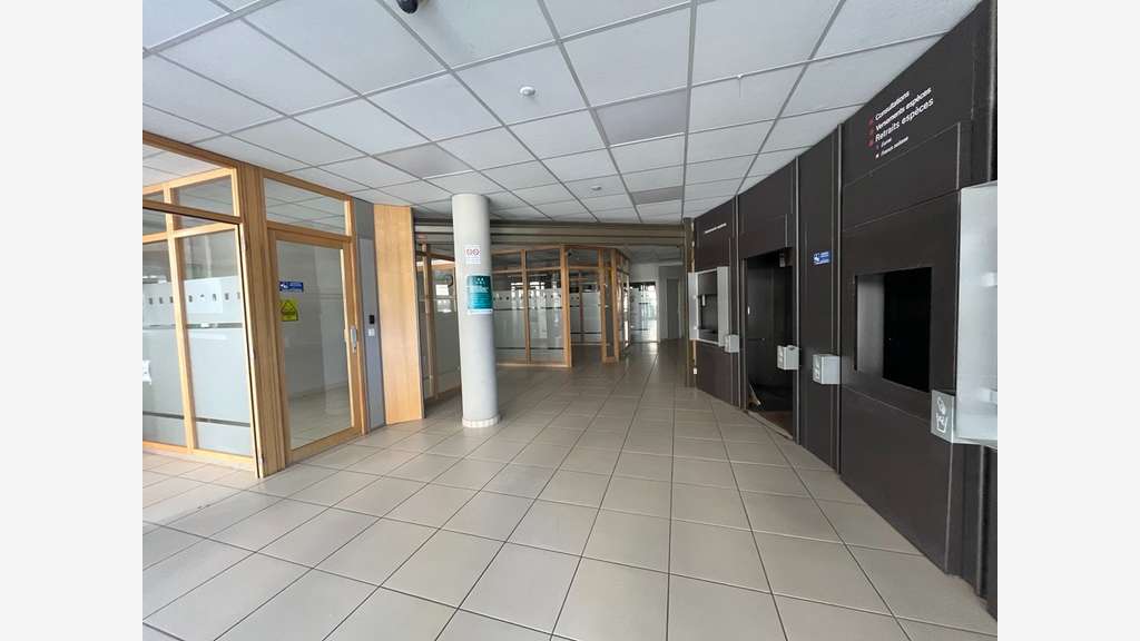 Vente local commercial  237m² Les Rousses