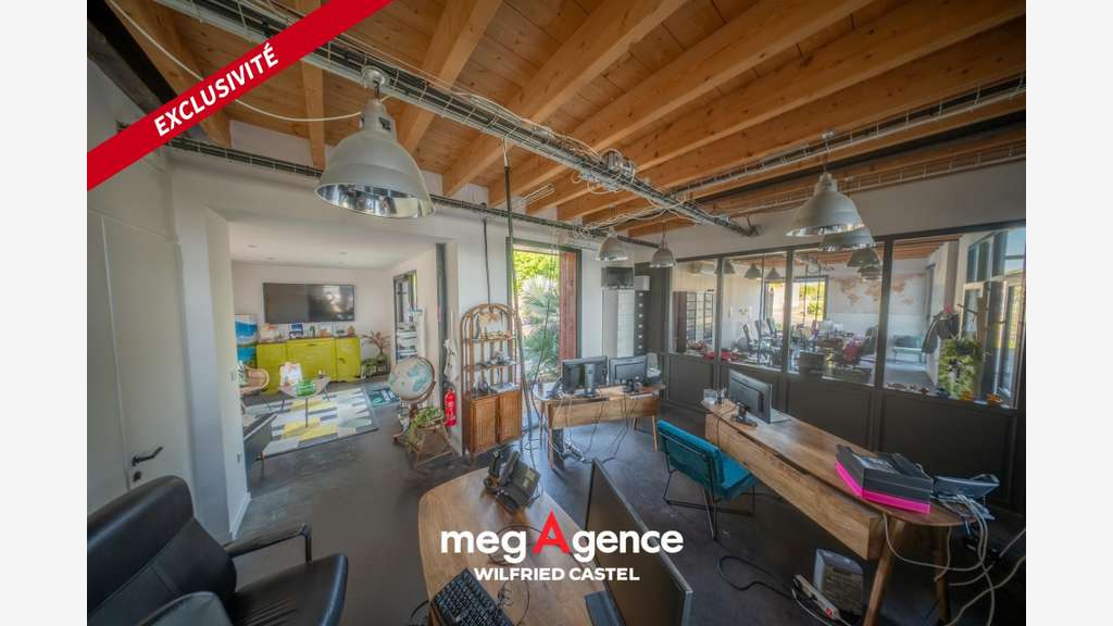 Vente ensemble immobiliers 2200m² aux Sables
