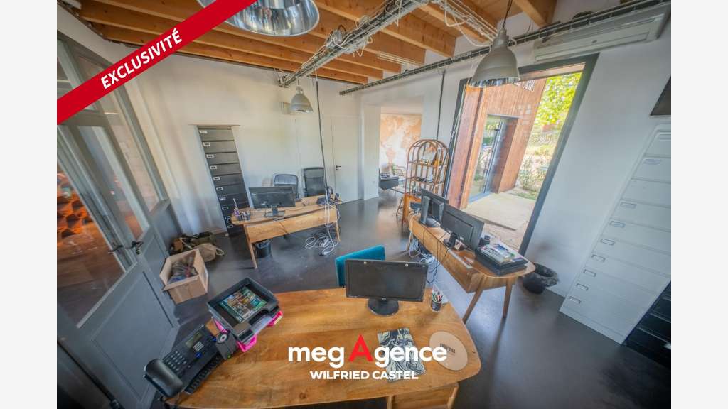 Vente ensemble immobiliers 2200m² aux Sables