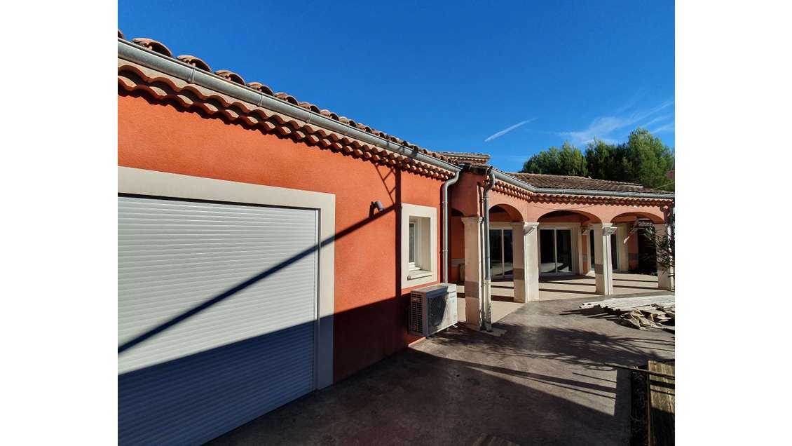 Vente murs restaurant 180m² Les Tourrettes A7