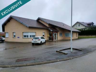 Local commercial à vendre à Levier centre