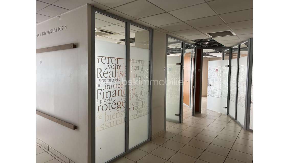 Vente local commercial 150m² à Lézignan-Corbières