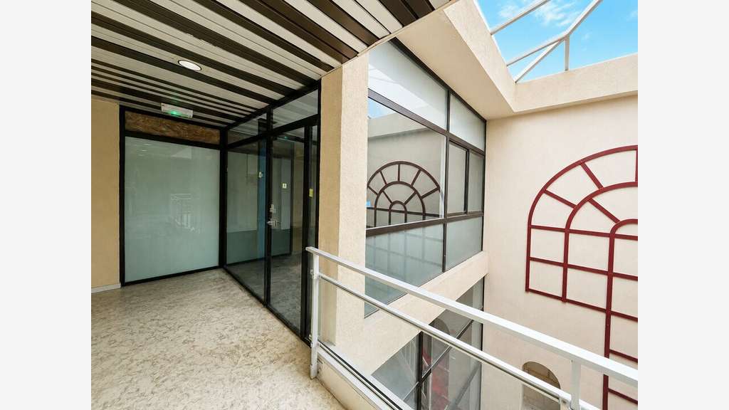 Vente local commercial 380m² hyper centre Libourne