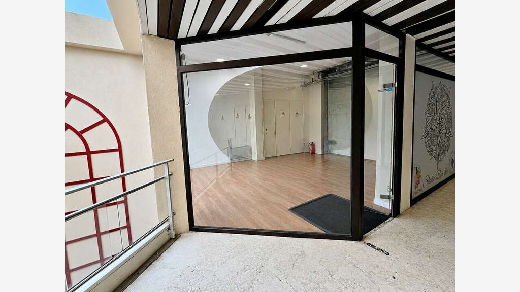 Vente local commercial 380m² hyper centre Libourne