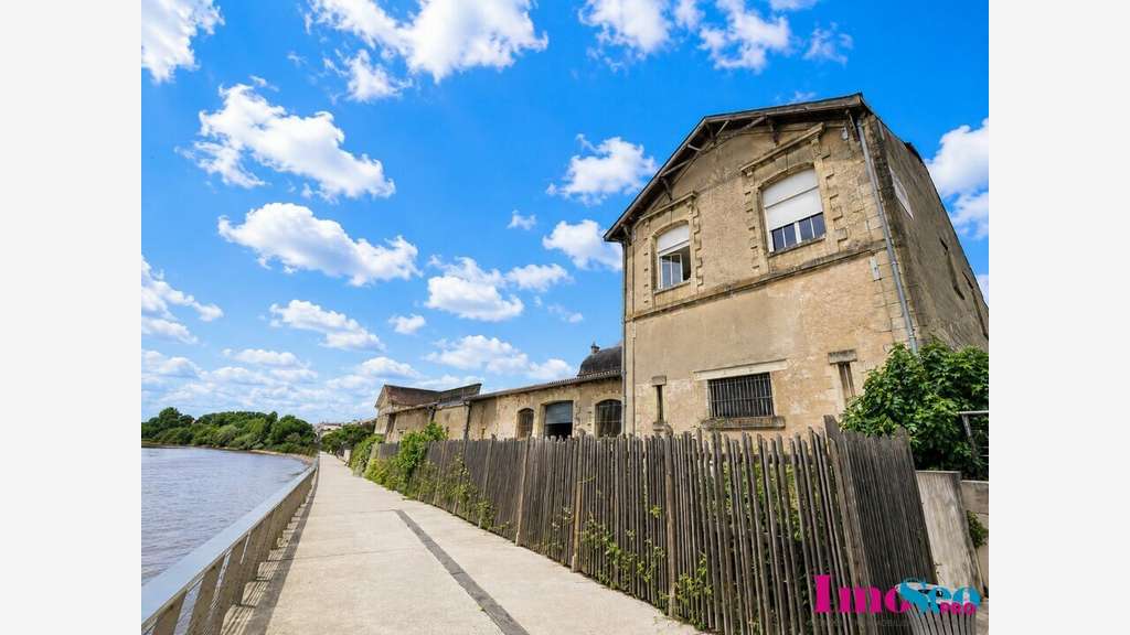 Immeuble commercial de 910m² à vendre à Libourne