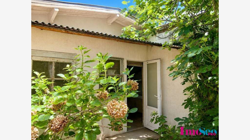 Vente local commercial de 470m² à Libourne