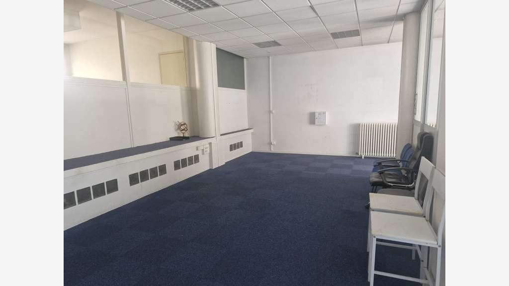 Vente local commercial de 130m² à Limoges