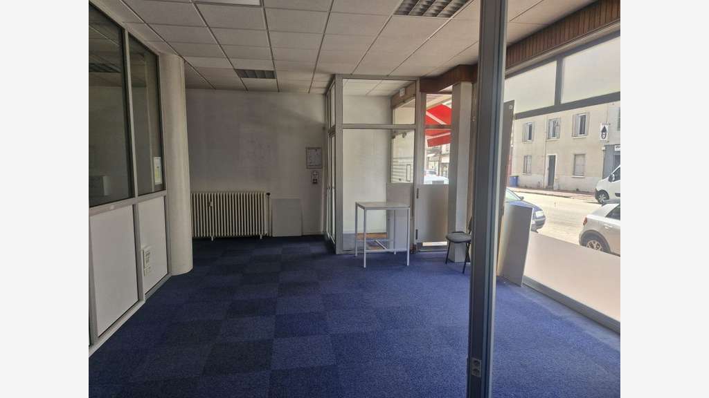 Vente local commercial de 130m² à Limoges