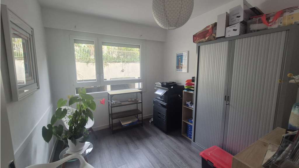 A louer bureaux avec garage centre ville Limoges