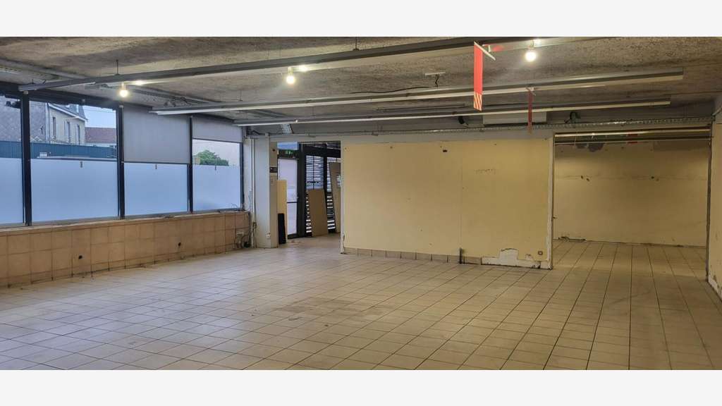 Vente local commercial 150m² à Limoges Mauvendière