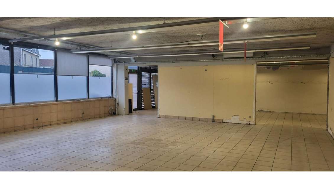 Vente local commercial 150m² à Limoges Mauvendière