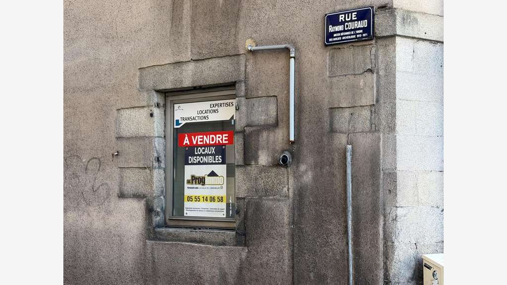 Vente murs commerciaux 64m² Bon état à Limoges