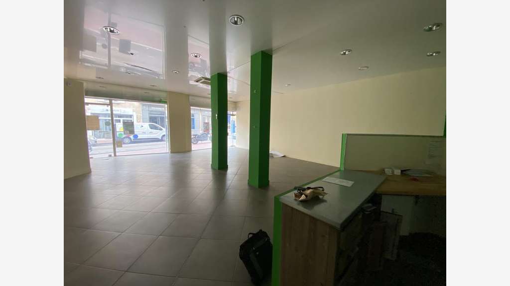 Vente local 92 sur axe très passant à Limoges