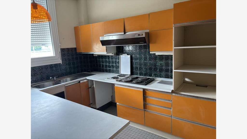 Vente local 415m² avec terrain zone Nord Limoges