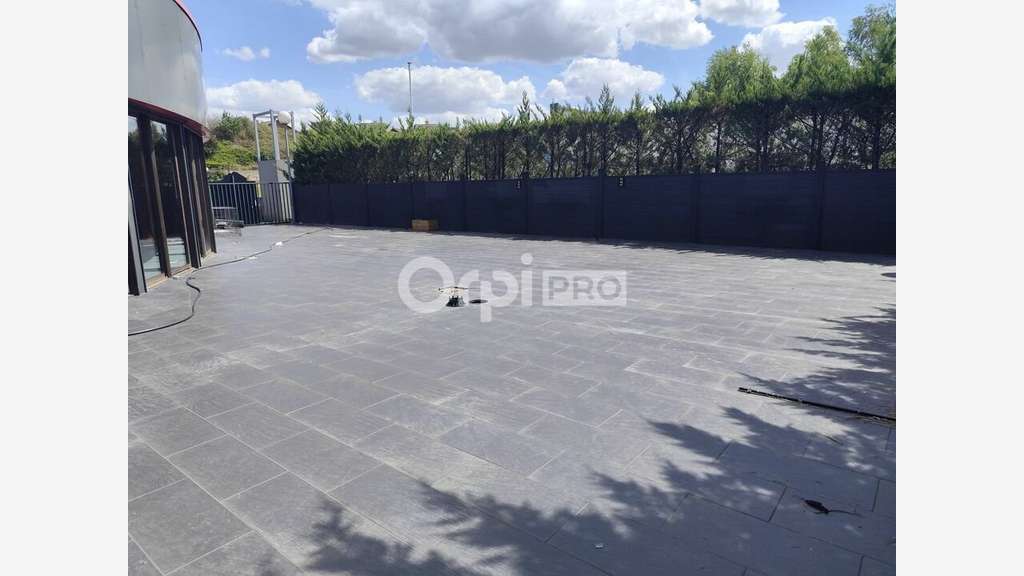 Vente local commercial 480m² empl N°1 Limoges