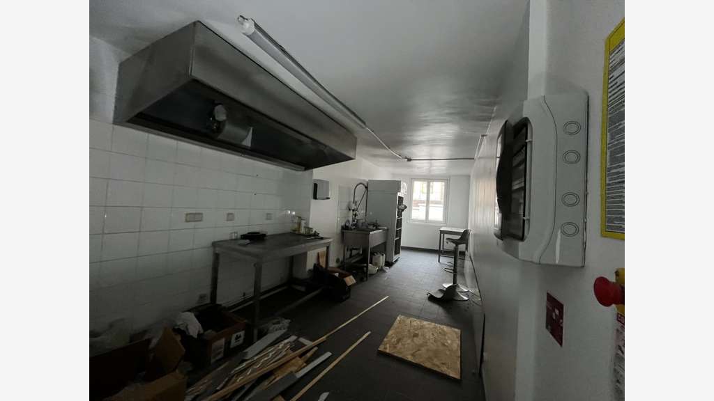 Vente local commercial 140m² à Limoges centre