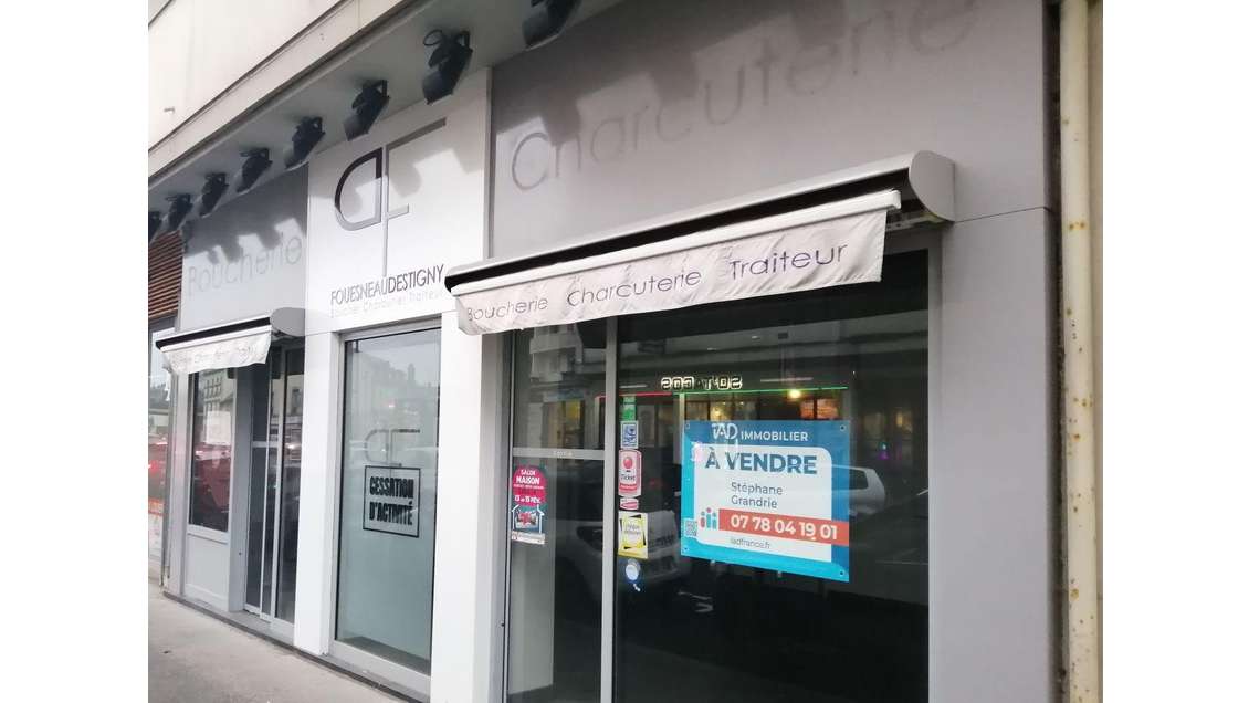 AV murs ancienne boucherie 98m² à Lisieux centre