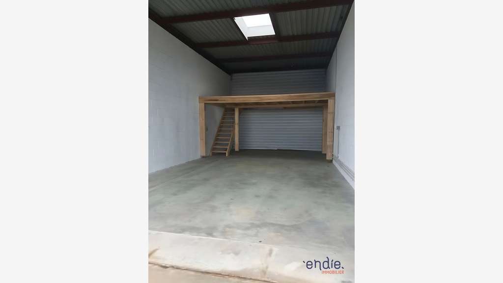 Local Commercial en Zone Dynamique à Lons !<BR><B