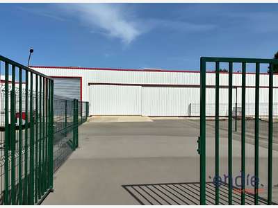Local Commercial en Zone Dynamique à Lons !<BR><B
