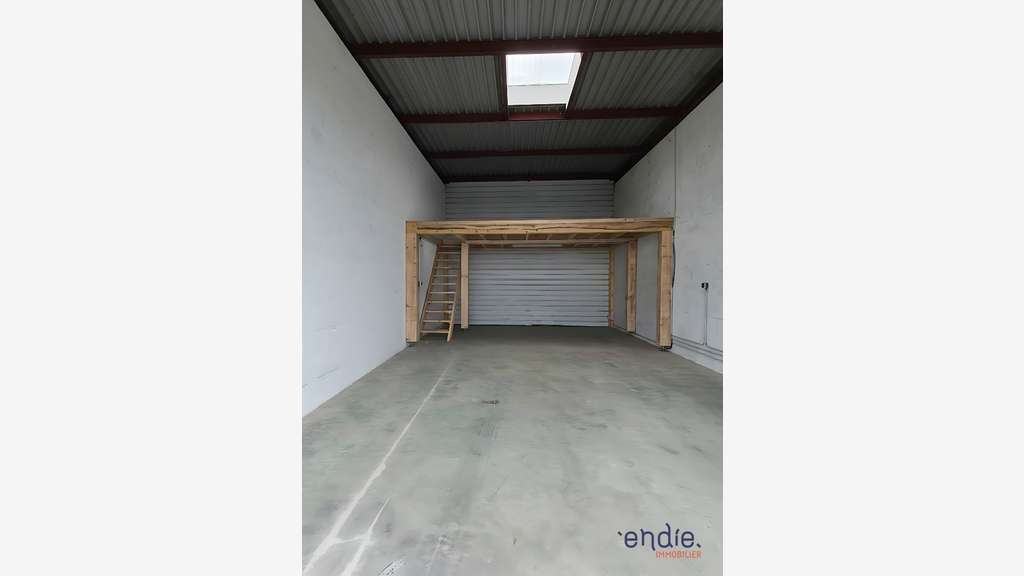 Local Commercial en Zone Dynamique à Lons !<BR><B