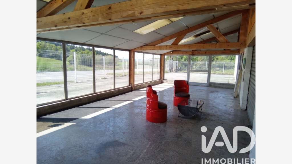 Vente ensemble immobilier commercial à Loray