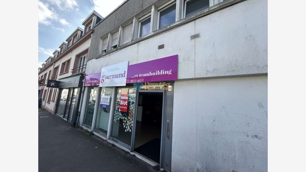 Vente local commercial 168m² à Lorient Keryado