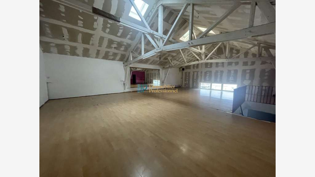 Vente immeuble 1120m² quartier calme de Lorient