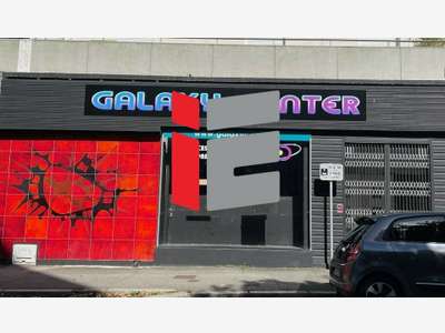 AV local commercial avec sous-sol 125m² à Lorient