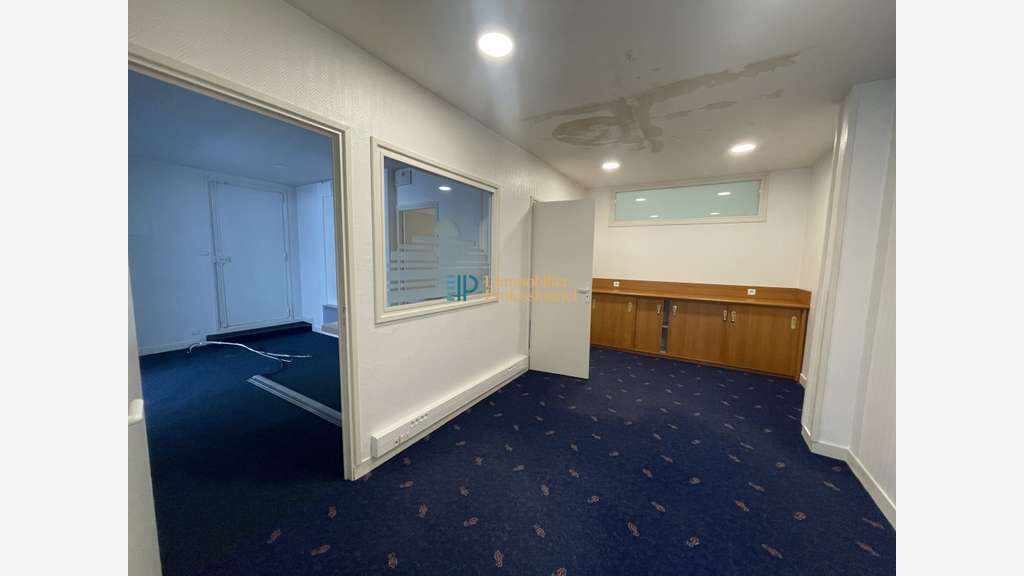 À vendre local commercial 102m² à Lorient centre