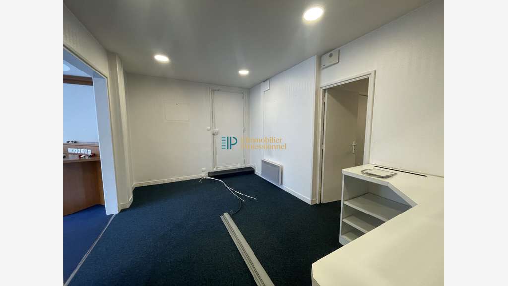À vendre local commercial 102m² à Lorient centre