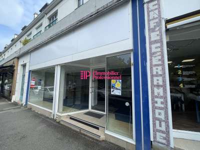 À vendre local commercial 102m² à Lorient centre