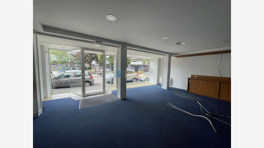 À vendre local commercial 102m² à Lorient centre