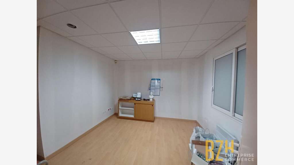 A vendre local commercial 265m² à Ploemeur centre