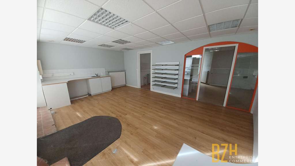 A vendre local commercial 80m² à Lorient centre 