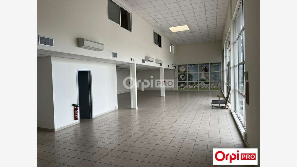 AV bâtiment de 450m² en za à Loriol-sur-Drôme